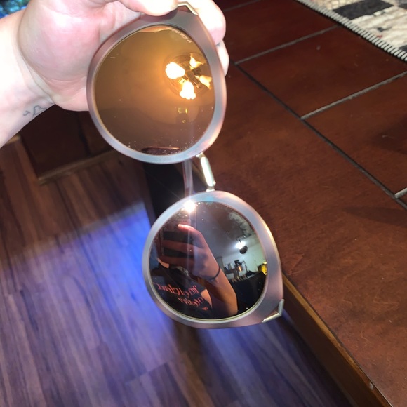 Top knot Oakley sunglasses - Picture 2 of 4